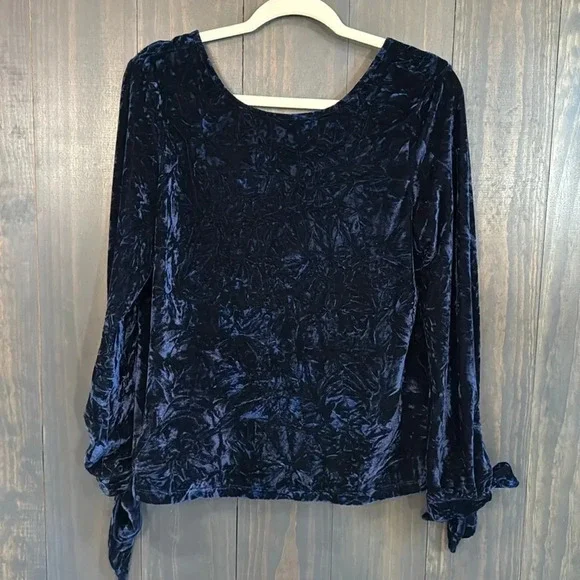 FRNCH Crushed Velvet Navy Long Sleeve Tie Wrists Top, Size M NWT - Picture 1 of 6